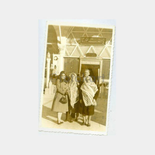 1960 Konya Mevlana Müzesi Önü Aile Fotoğraf
