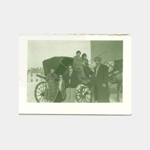 1940 Faytonda Aile Görünüş Fotoğraf