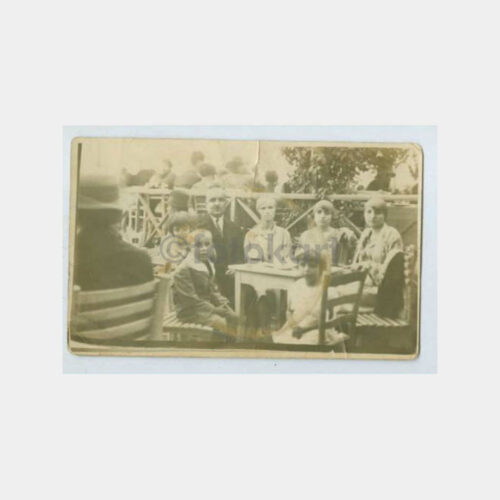 1928 Çay Bahçesi Aile Görünüş Fotoğraf