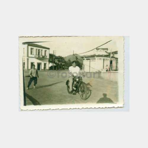 1940 Anadolu Motorsikletli Genç Fotoğraf