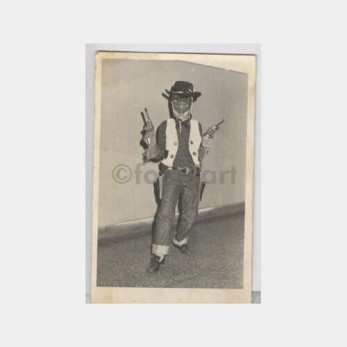 1968 Kovboy Giysili Çocuk Fotoğraf