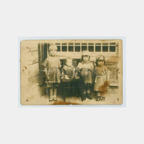 1920 Yabancı Giysili Çocuklar Fotoğraf