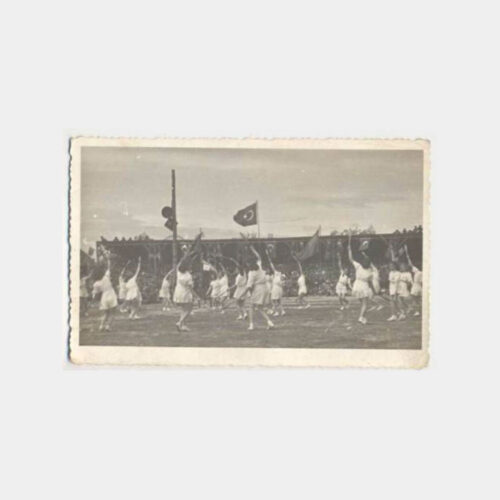 Kız Öğrenciler 19 Mayıs Gösterileri Fotoğraf