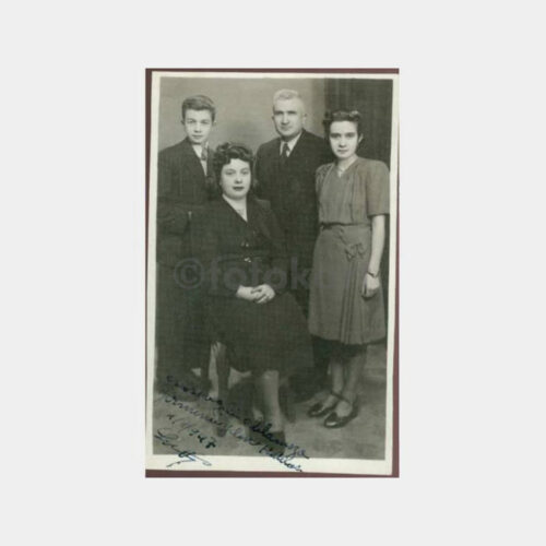 1947 Beşiktaş Foto Sadi - Aile Fotoğraf