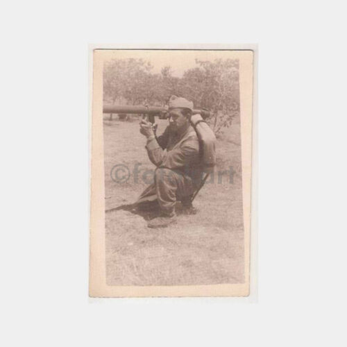 Roket Atar Silahlı Asker Fotoğrafı