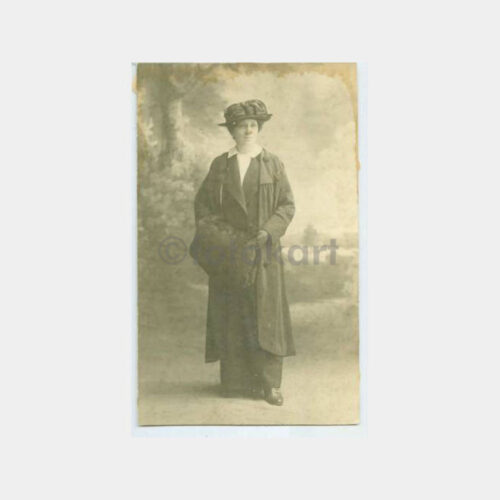 1918 Avrupalı Şapkalı Kadın Görünüş Fotoğraf