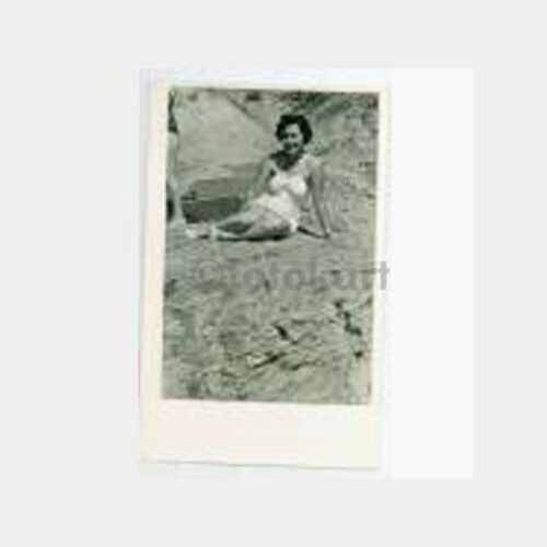 1947 Çiftehavuzlar - Plaj ve Kadın Fotoğraf - Görsel 2
