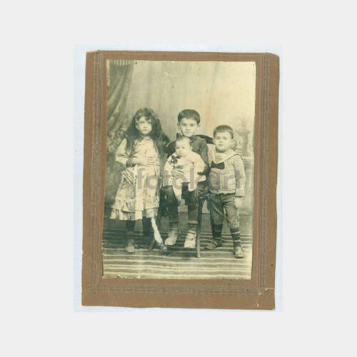 1910 Osmanlı Çocuk Giyim Konulu Stüdyo Fotoğraf