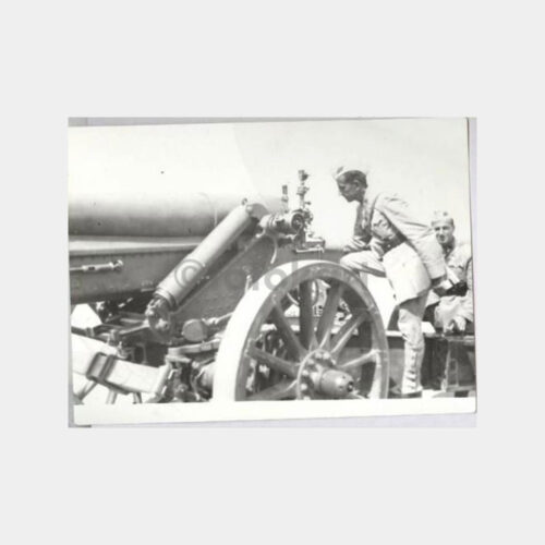 Askeri Topçu Arabası Konulu Fotoğraf