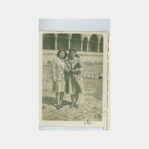 1944 Süleymaniye Camii Avlusu Kadınlar Fotoğraf