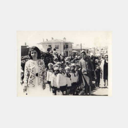1964 Küçükyalı Okulu 23 Nisan Töreni Konulu Fotoğraf