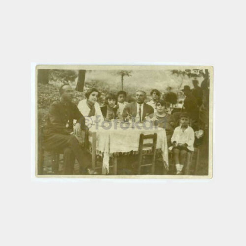 1927 Yakacık Çay Bahçesinde Aile Fotoğraf