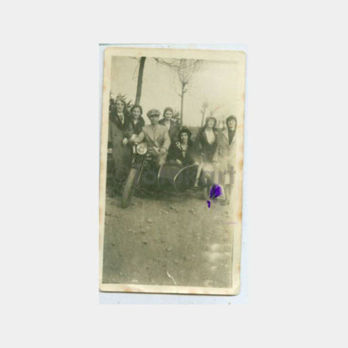 1931 Motorsikletli Aile Görünüş Fotoğraf