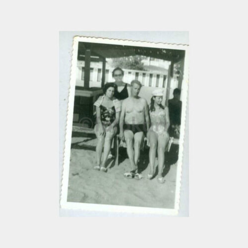 1970 Ören Plajında Aile Görünüş Fotoğraf