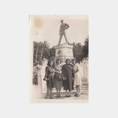 1944 Sarayburnu Atatürk Heykeli Konulu Fotoğraf