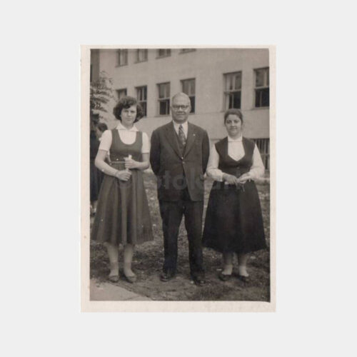 1956 Erenköy Kız Lisesi - Öğrenci Okul Bahçesi 3 Adet Fotoğraf