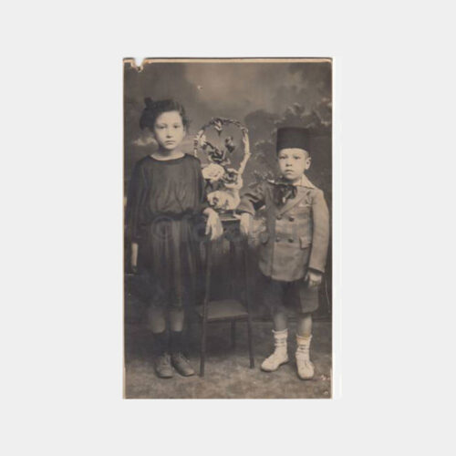 1920 Fesli Çocuk Kardeşi Konulu Fotoğraf
