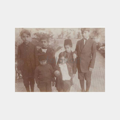 1925 Fesli Çocuklar Konulu Fotoğraf