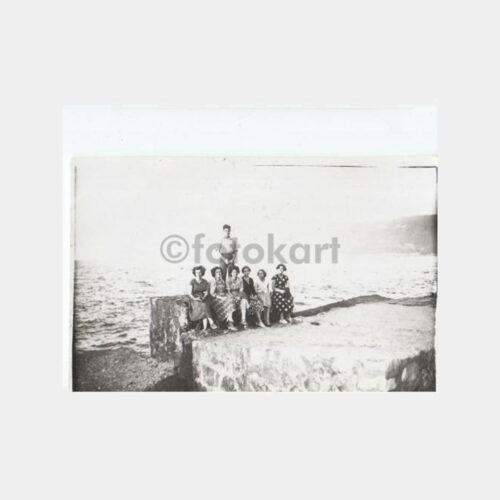 1953 Amasra Sahil Aile Konulu Fotoğraf