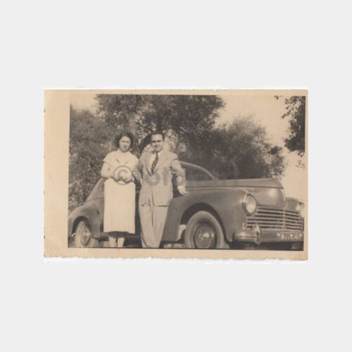1950 İzmir Aile Eski Otomobil Konulu Fotoğraf