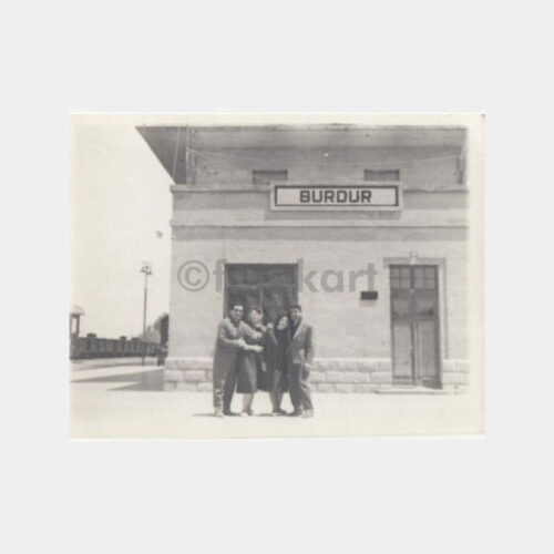 1940 Burdur Tren İstasyonu Aile Konulu Fotoğraf