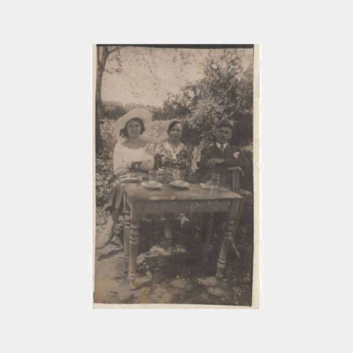 1932 Kır Kahvesi Mesire Aile Konulu Fotoğraf
