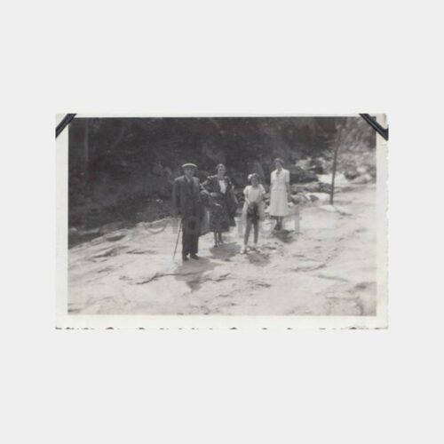 1937 Ermenice Yazılı Gezi Konulu Fotoğraf