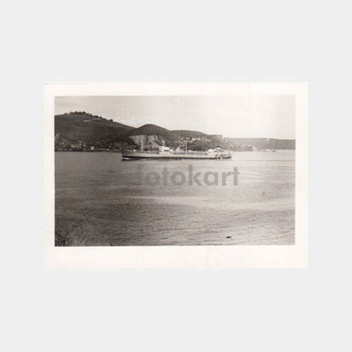 1966 Boğazdan Gemi Geçişi Konulu Fotoğrafı