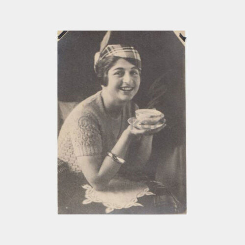 1930 Çay İçen Güzel Kadın Fotoğraf