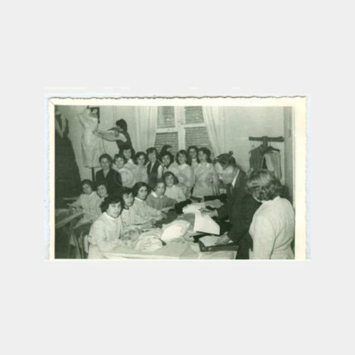 1950 Kız Sanat Okulu Konulu 4 Adet Fotoğraf