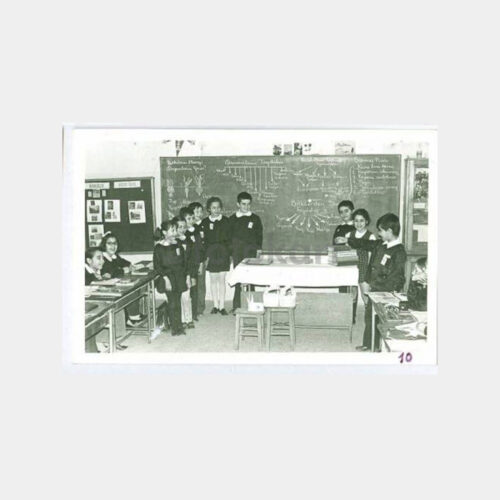 1970 İlkokul Tabiat Bilgisi Dersinde 2 Fotoğraf