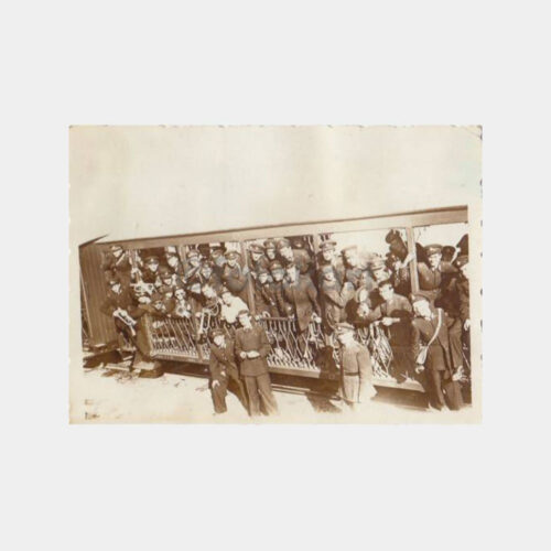 Bursa-Mudanya Treni Önünde Subay Grup Fotoğraf