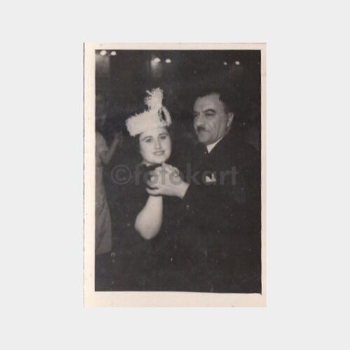 1938 Eğlence Kültürü Konulu -Ermenice- Fotoğraf