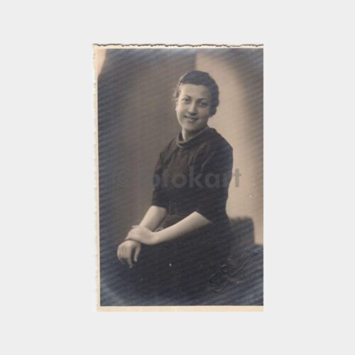 1933 Kadıköy Foto Servanis Stüdyo - Kadın Konulu Fotoğraf