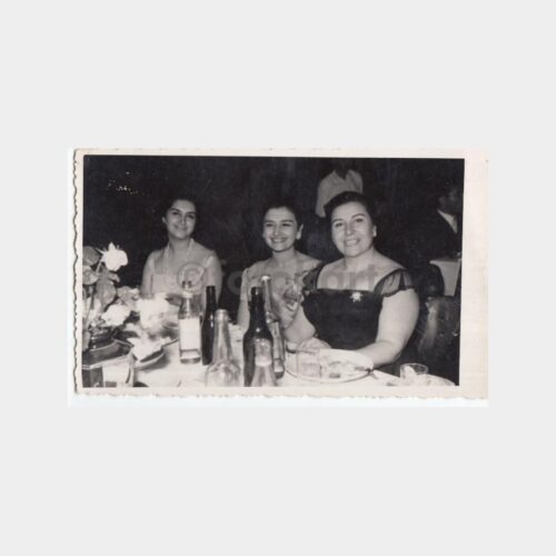 1950 Kadınlar Yemek Eğlence Kültürü Konulu Fotoğraf