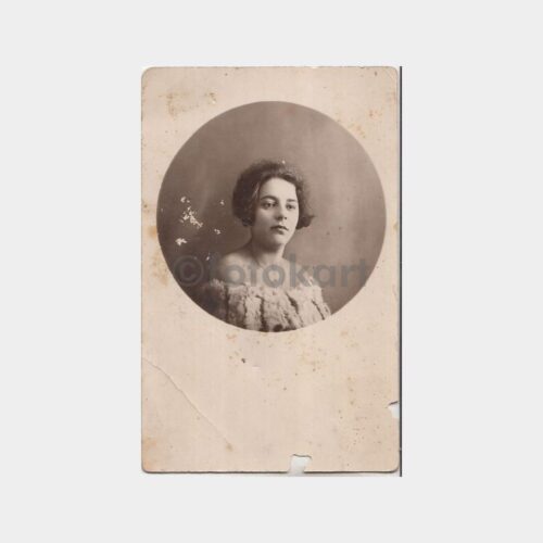 1928 Kadın Portre Konulu Fotoğraf