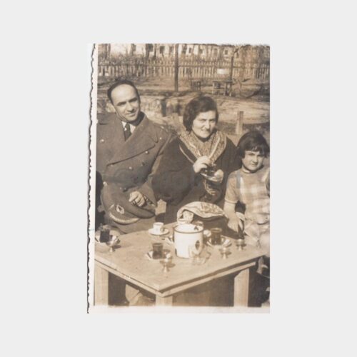 1955 Aşkale Aile Çay Bahçesi Konulu Fotoğraf