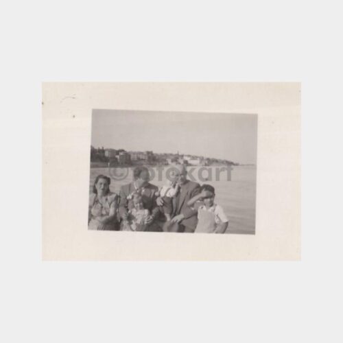 Sahil Kasabası Aile Konulu Fotoğraf - Görsel 2