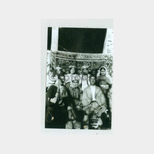 1930 Doğu Anadolu Yöresel Giyimli Aile Fotoğraf