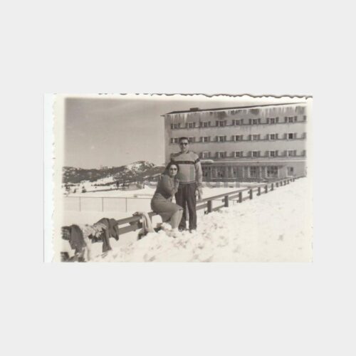 1945 Bursa Uludağ Büyük Otel Önünde 3 Adet Fotoğraf - Görsel 2