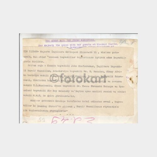 1960 İngiltere Kraliçesi Elizabeth Konulu Fotoğraf - Görsel 2