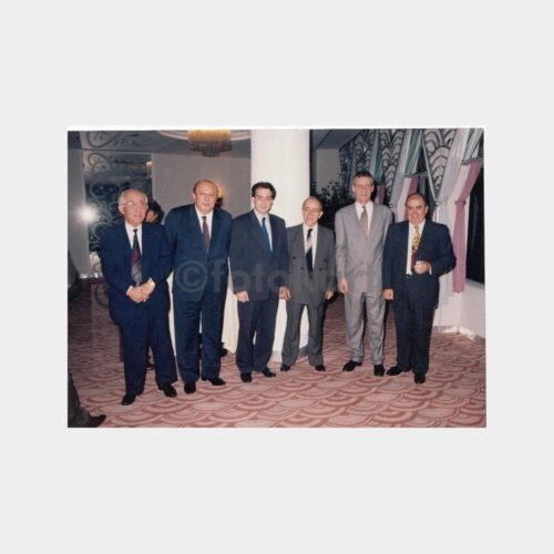 1976 Sakıp Sabancı ve Grup - Türk İş Adamı Konulu Fotoğraf
