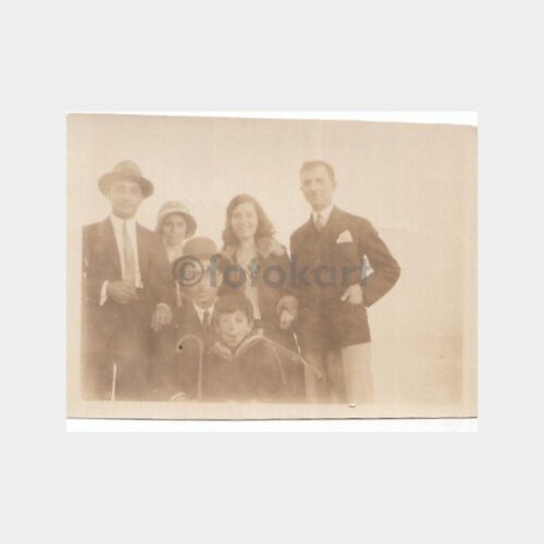 Acıbadem - Ahmet Sait Darga Yeğenleri ile Birlikte Fotoğraf