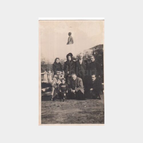 1946 Çatalca Ata Heykeli Önü Aile Fotoğraf