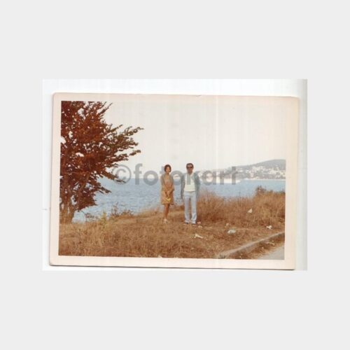 1963 İstanbul Sahilde Aile Fotoğraf