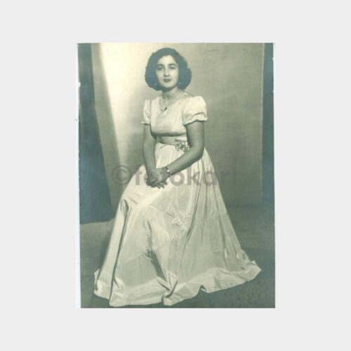 1940 Genç Kadın Balo Elbiseli Stüdyo Fotoğraf