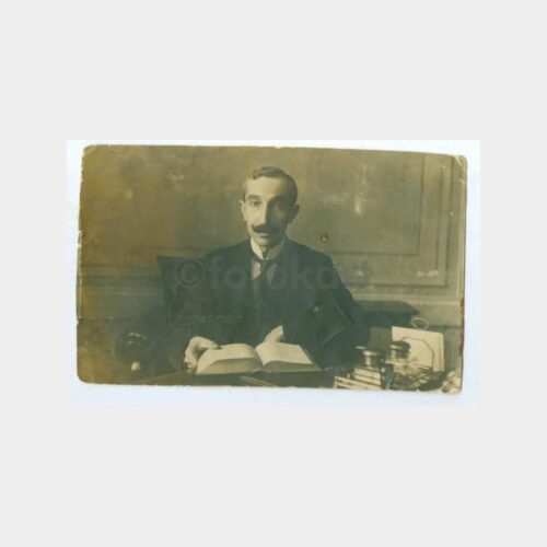 1924 Masasında Çalışan Edebiyatçı Bay Fotoğraf