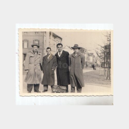 1945 İş Adamları Grubu Konulu Fotoğraf