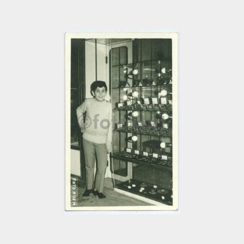 1960 Kuyumcu Dükkanı Önünde Fotoğraf