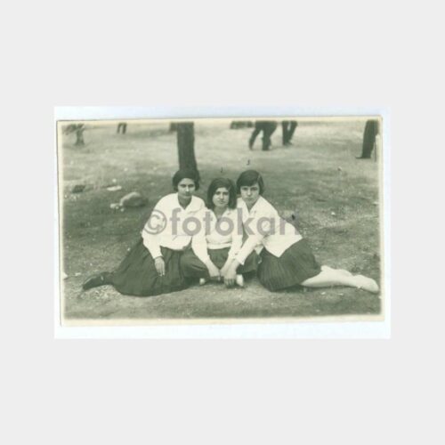 1930 Lise Kız Üçlü Öğrenci Fotoğraf